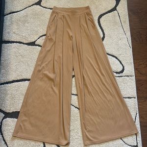 Saints & Hearts Ribbed Wide Leg Pleated Pants Neutral Sz M
